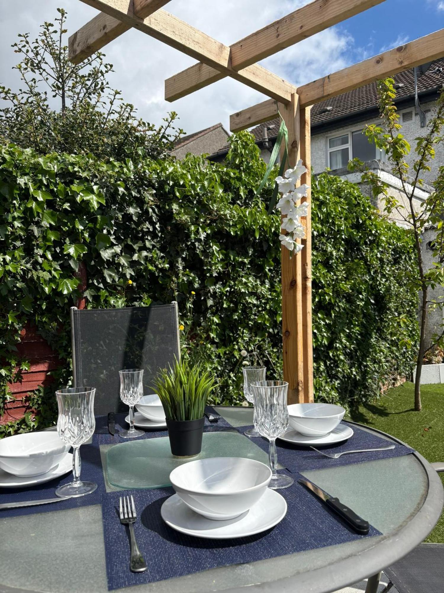 Superb Double Near Airport - 3 Maison d'hôtes Dublin