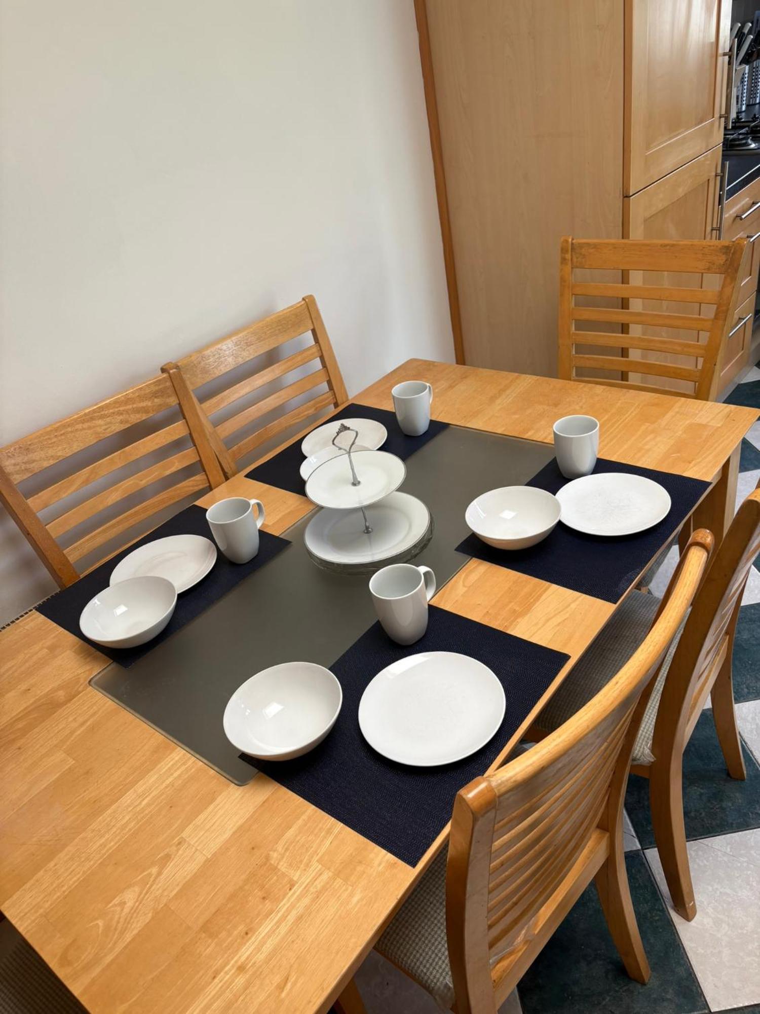 Superb Double Near Airport - 3 Maison d'hôtes